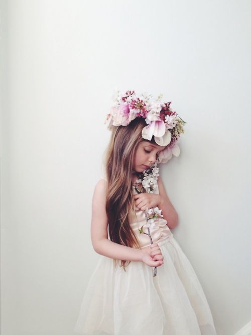 Wedding - Flower Girl looks like a princess