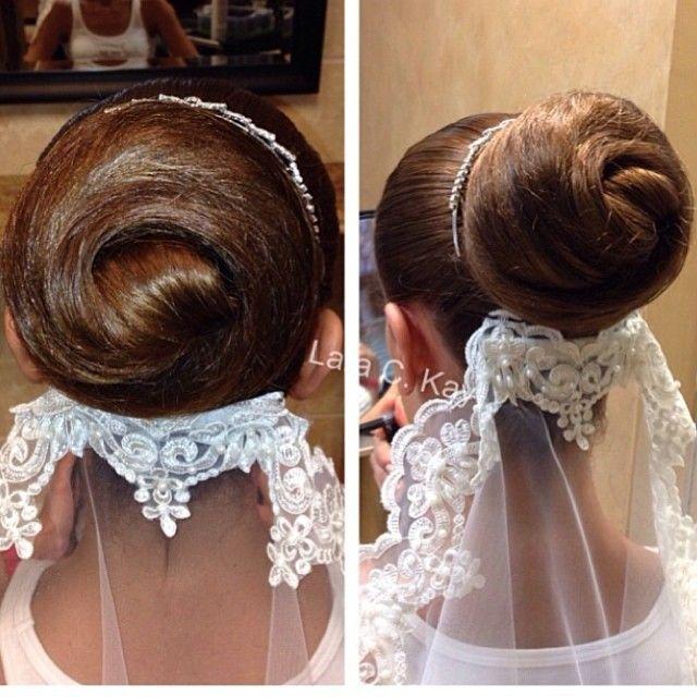 Wedding - A Bride's Bridal Hairbun