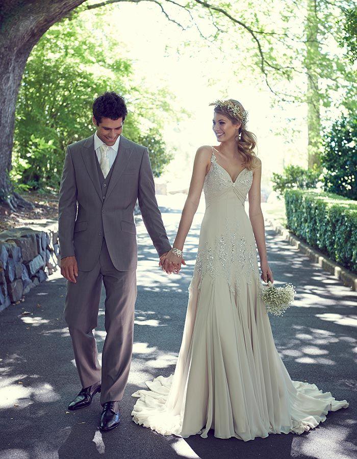 زفاف - الحب في الجملونات - فساتين زفاف حديقة
