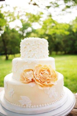Mariage - Peach Garden Wedding Inspiration