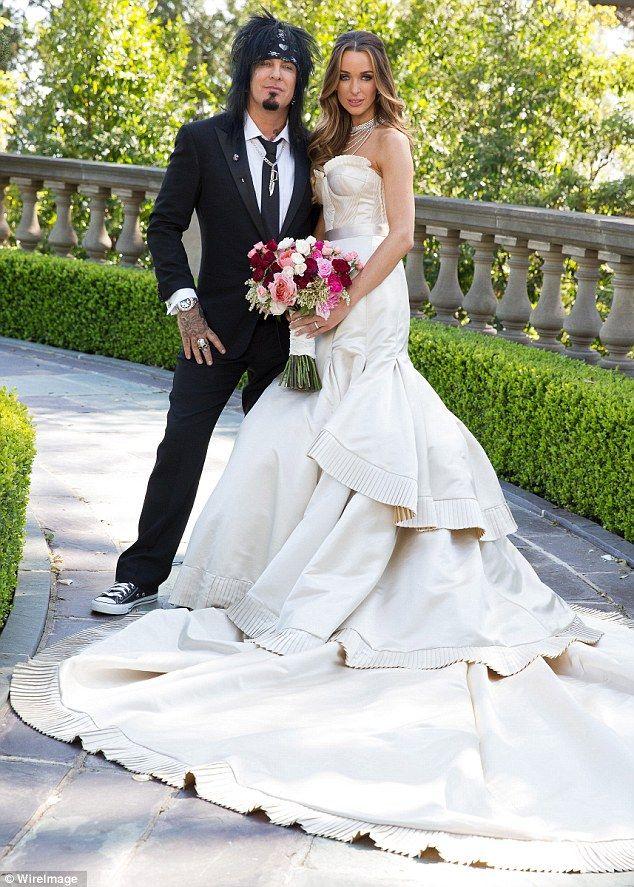 Motley Crues Nikki Sixx 55 Weds Courtney Bingham 28 2142170 Weddbook 
