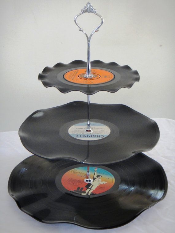 Mariage - 3 Niveau Cup Cake stand Retro Vintage Vinyl Record Rockabilly mariage / Rock N Roll / Cuisine / Supertramp