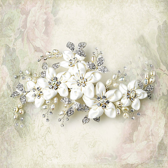 Wedding - rhinestone flower Bridal hair clip