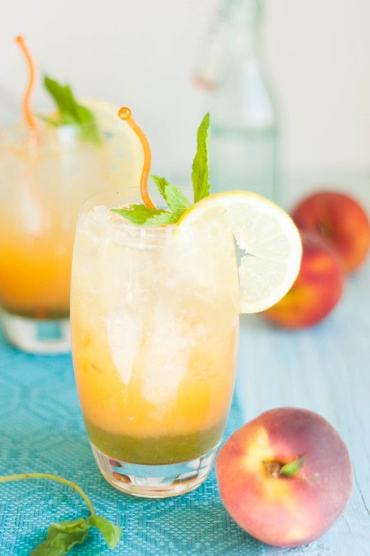Hochzeit - Sparkling Peach Mint Lemonade