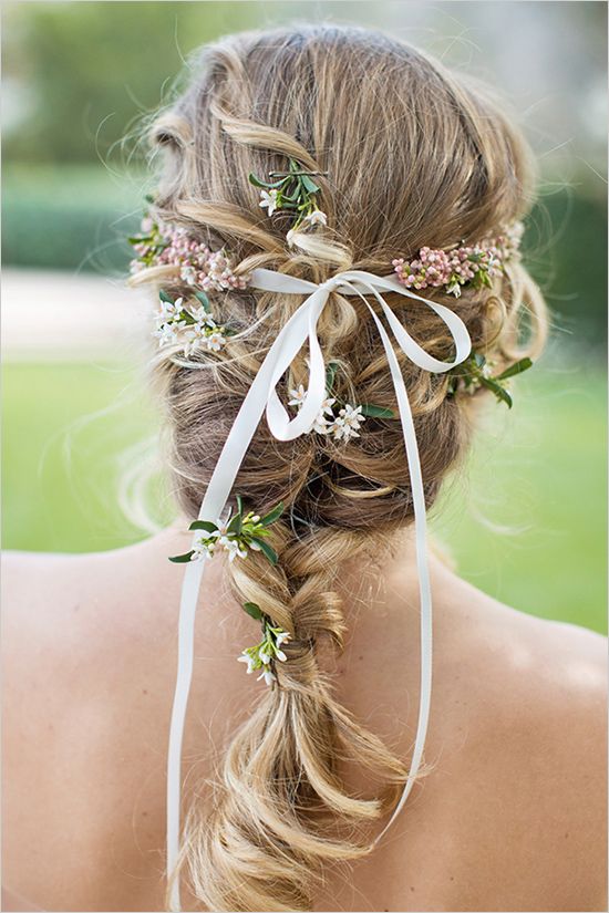Свадьба - white color ribbon hair style