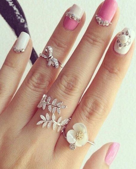 Hochzeit - Pink and white nail art