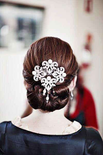 Hochzeit - A Wedding Hair Accessory