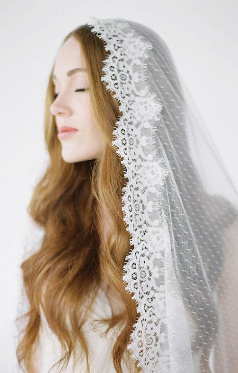 Mariage - ESMA Spotted Mantilla Wedding Veil, Mantilla Veil