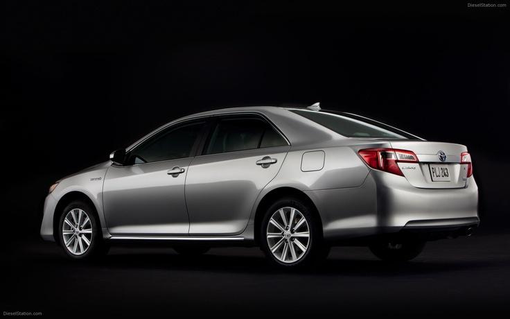 Hochzeit - Toyota Camry Hybrid 2012