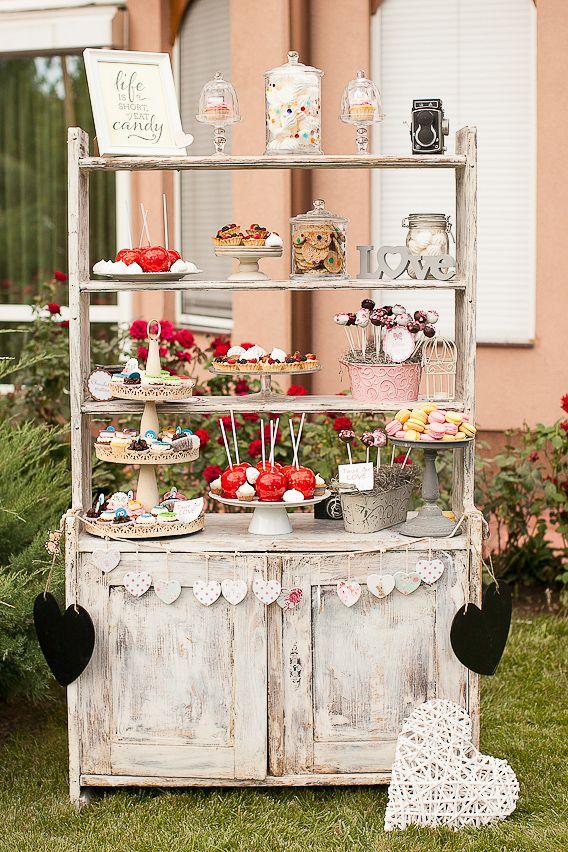 Hochzeit - Weddings-Dessert Table