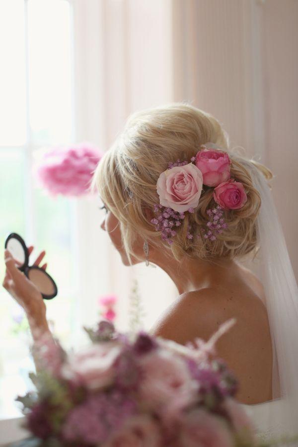 Свадьба - A Pastel Pink And Romantic Homemade, Humanist Wedding