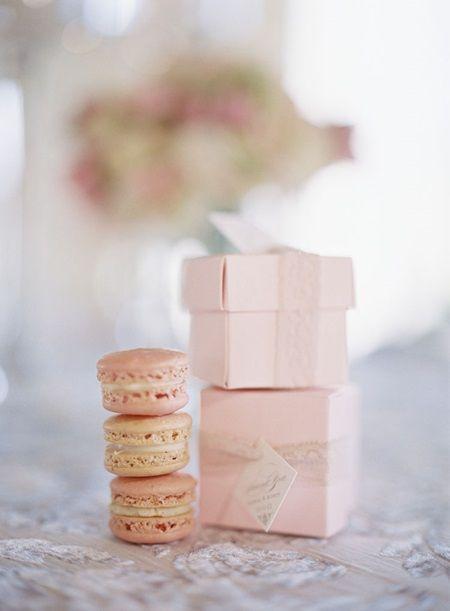 Hochzeit - Do I Really Have To Give Wedding Favors?
