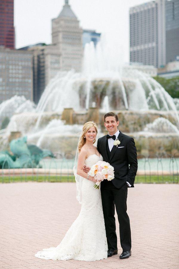 Wedding - Bride And Groom At Buckingham Fountain