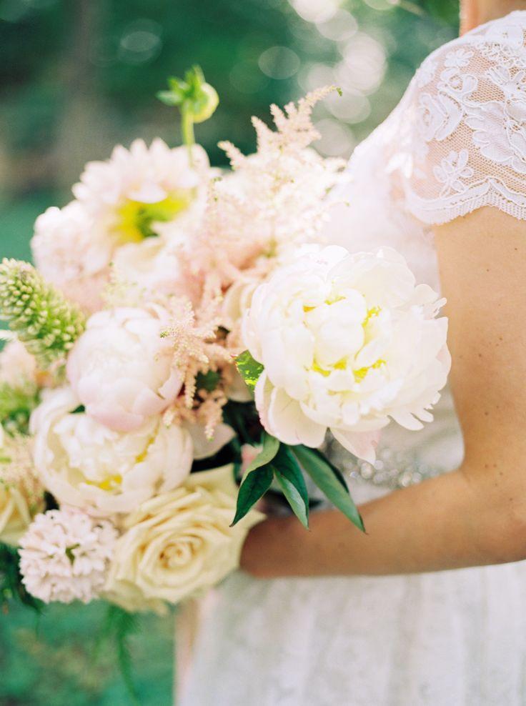 زفاف - Large Ivory Bouquet
