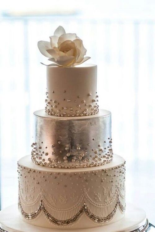 زفاف - A Pinterest-Approved Trend You'll Love: Beaded Wedding Cakes
