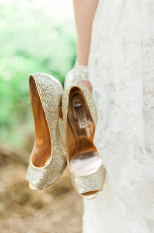 Hochzeit - Badgley Mischka Silver Heels