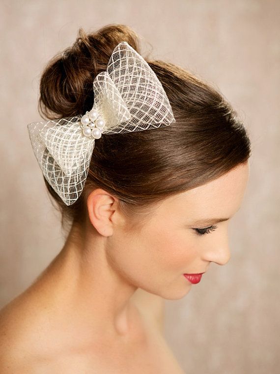 Mariage - Ivory Bow, Bridal Hair Accessories, Birdcage, Crystal Bow Fascinator, Wedding Hair Clip, Vintage Style Headpiece, Bridal Hair Piece