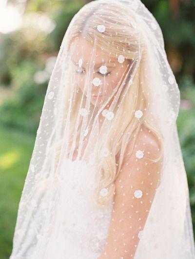 Свадьба - Unique And Beautiful Wedding Veil. Lane Dittoe Fine Art Wedding Photographs