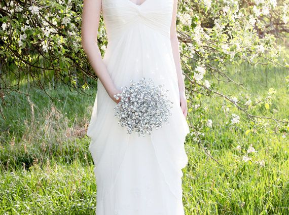 زفاف - Wedding Flowers - Bridal Bouquet Of Beautiful Silver Mirrored Beads -Wedding Bouquet - Fabulous Brooch Bouquet Alternative