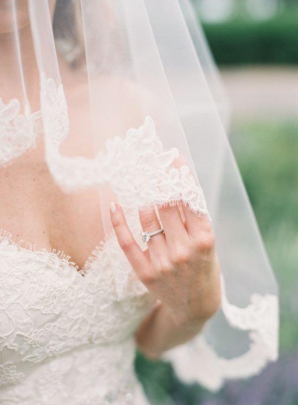 Свадьба - Lace Trimmed Veil1