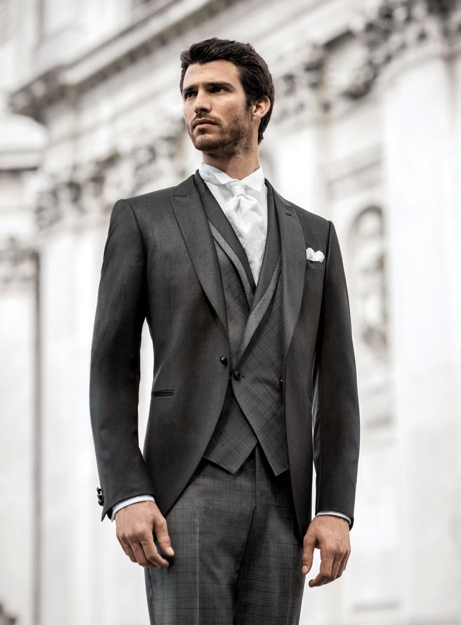 2014 Fit One Button Long Coat Grey Groom Wedding Tuxedos With Vest And Tie Purfle Process 