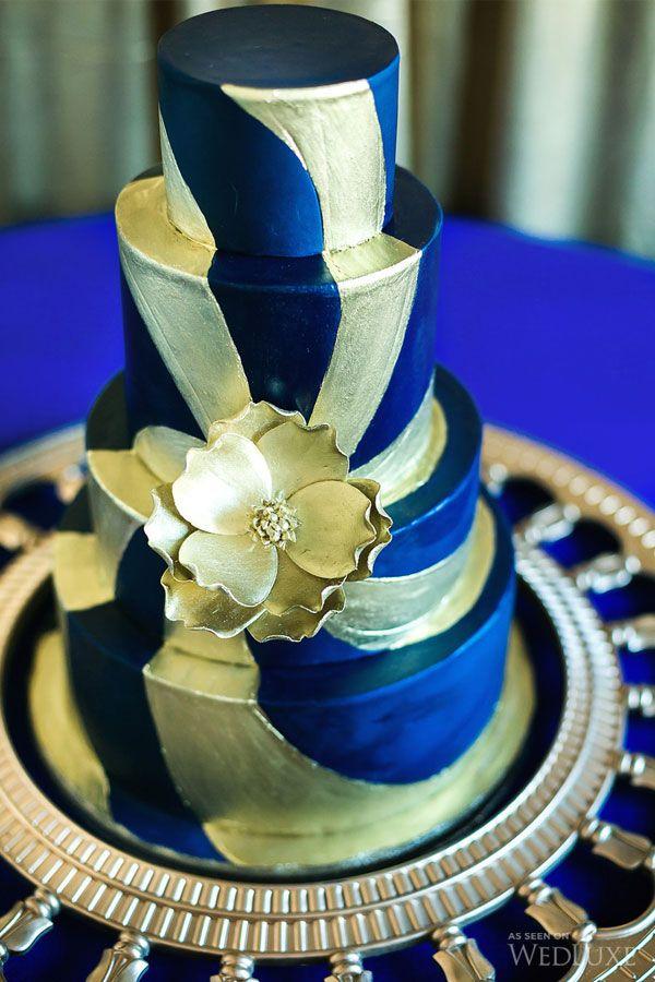 White & Gold Wedding Cakes. свадебные темы. 