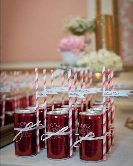 Свадьба - Drinkable Wedding Favors Guests Will Love