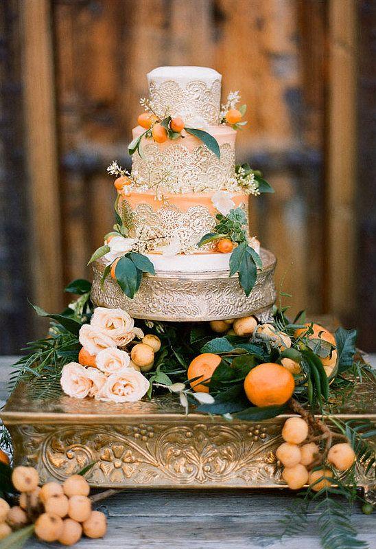 Hochzeit - 25 Classic Wedding Cakes That Stand The Test Of Time