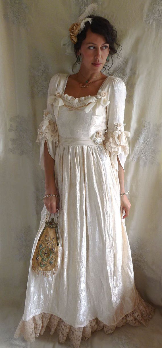 Mariage - Rococo Fairy Tale Wedding Gown... Size S/M... Women Dress Whimsical Marie Antoinette Costume Boho Shabby Chic Formal Floral Tea Stain