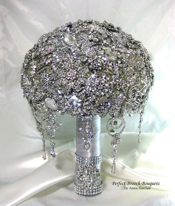 Mariage - Diamond Brooch Wedding Bridal Bouquet. DEPOSIT On A Made To Order Bouquet. It Shines Like A Diamond. Old Hollywood Gatsby. Bling