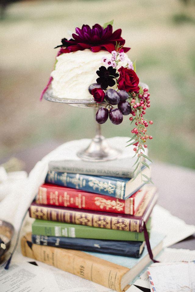 Свадьба - Literary Wedding With A Book Page Wedding Dress