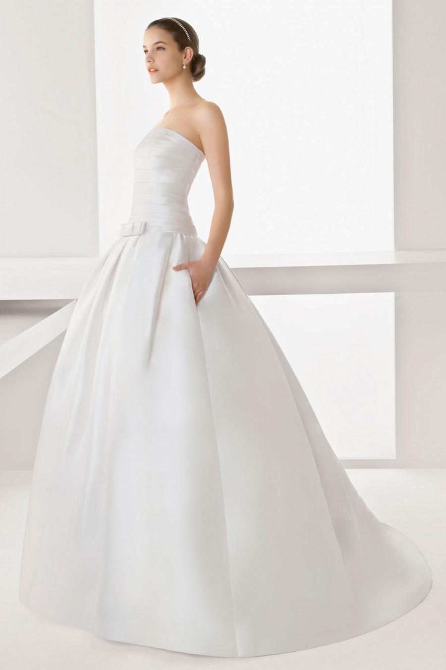 Hochzeit - Vintage Ball Gown Satin Bowknot Wedding Dress with Lace Wrap