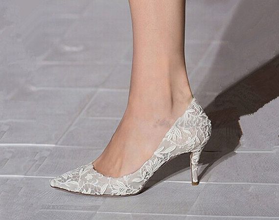Ivory lace wedding shoes/white lace wedding shoes #lace