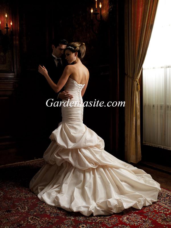 Hochzeit - Trumpet/Mermaid Strapless Court Train Tiered Applique Taffeta Wedding Dress 2014