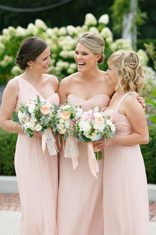 Hochzeit - Manicure Colors To Match Your Bridesmaid Dress