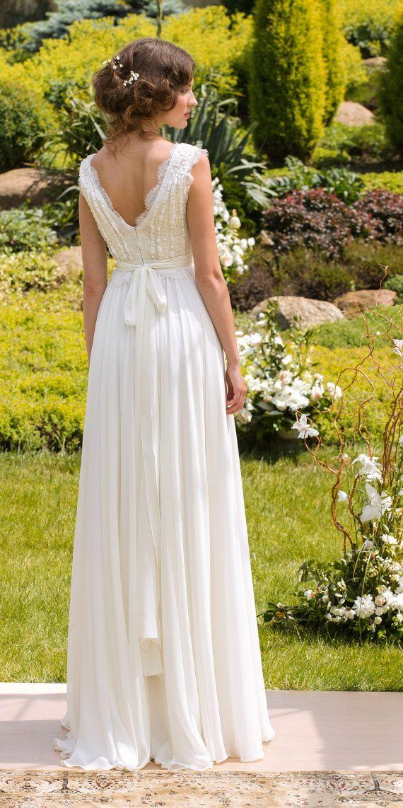 زفاف - Designer Wedding Dress Wedding Gown Bohemian Wedding Dress Made From Chiffon, French Lace , Natural Silk With Pearls