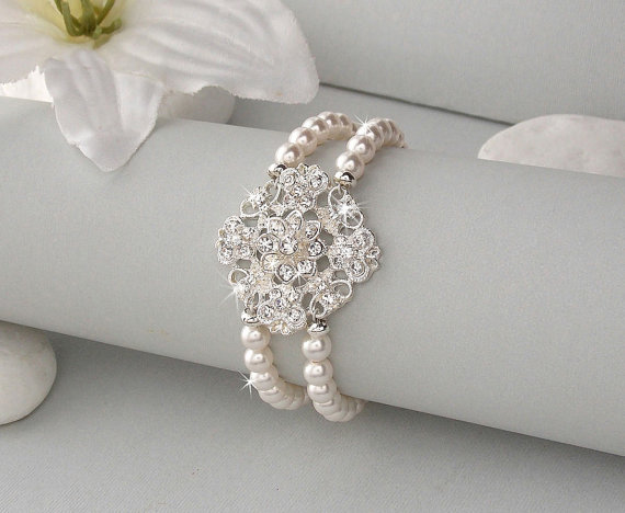 Hochzeit - Wedding Bracelet - Swarovski Pearls, Vintage Style, Bridal Jewelry, Wedding Jewelry, Bridesmaid Bracelet, Bridesmaid Jewelry - ELEORA