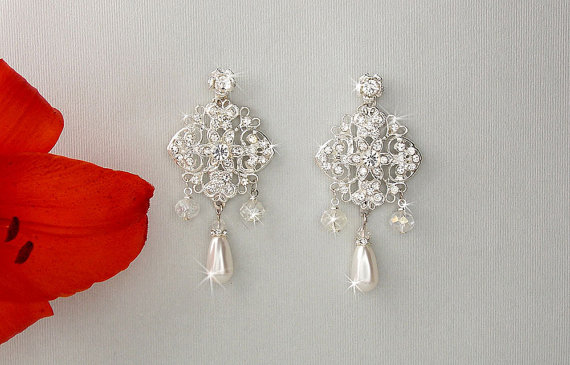 Свадьба - Bridal Earrings - Chandelier Wedding Earrings, Swarovski Earrings, Bridal Jewelry, Wedding Jewelry, Bridesmaid Jewelry - MONICA