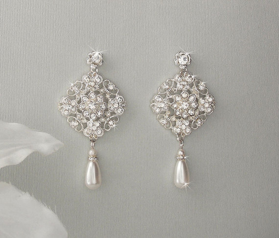 Mariage - Bridal Earrings - Drop Pearl Wedding Earrings, Swarovski Dangle Earrings, Wedding Jewelry, Bridal Jewelry, Bridesmaid Earrings -LAURA