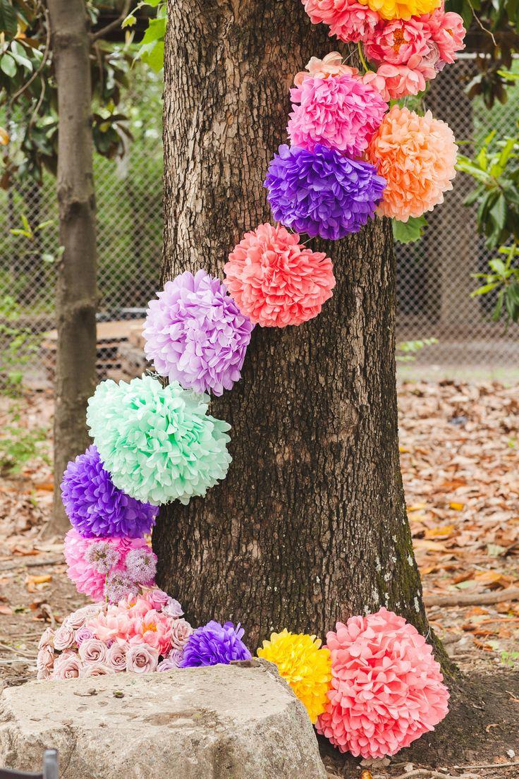 Mariage - Get Happy: 15 Stylish Ways To Decorate With Pom-Poms