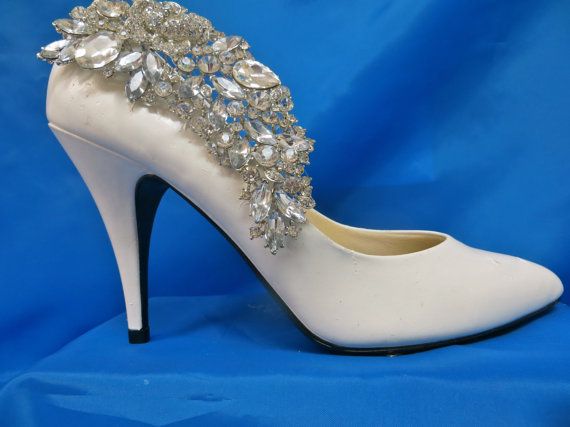 Hochzeit - Bridal Shoe Clips-Crystal Shoe Clips - Rhinestone Shoe Clips- Wedding Shoe Clips