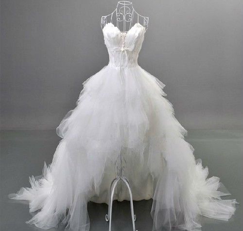 Mariage - Real Sample Custom Made High Quality Luxury Strapless Front Short Long Back Long Train Tulle Wedding Dresses With Feathers 2015/Bridal Gowns