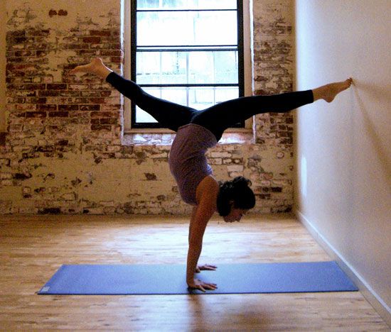 Wedding - Wanna Do A Handstand? 8 Moves To Get You There