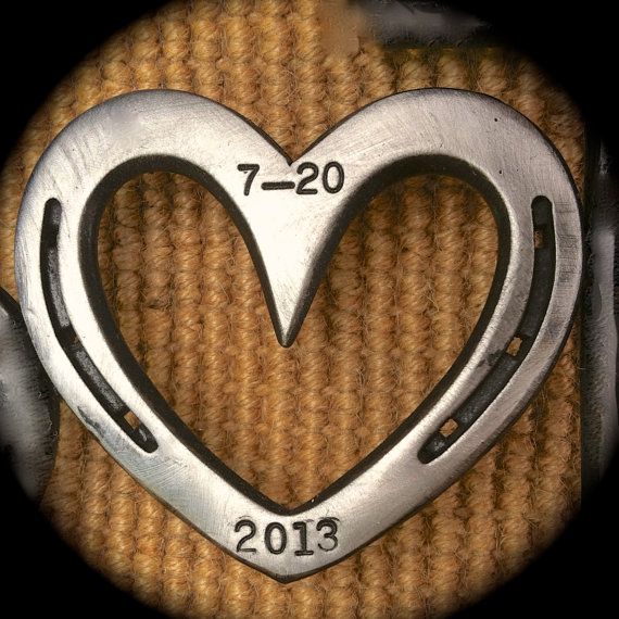 Mariage - Western Wedding Cake Topper, HORSESHOE Heart Sign, Date Stamped, Any Color, MADE To ORDER