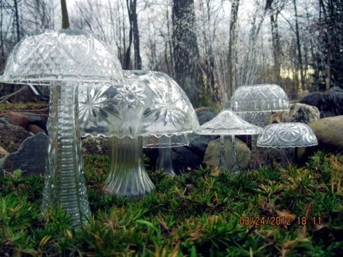 Hochzeit - Toadstools To Topiaries, 11 Creative Mushroom Projects For Your Garden -