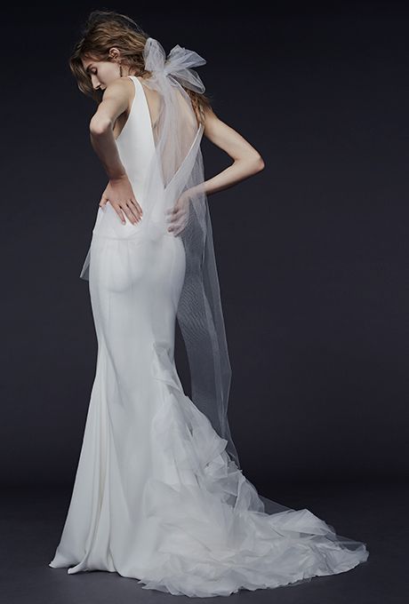 زفاف - Vera Wang Wedding Dresses Fall 2015 Bridal Runway Shows Brides.com