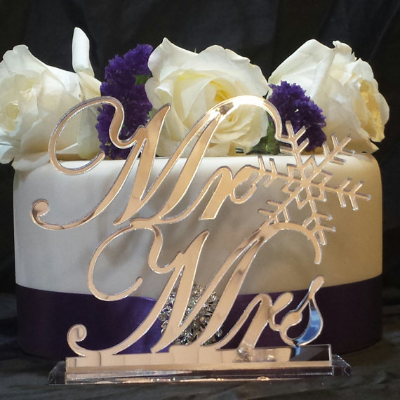 زفاف - Winter Themed Wedding Snowflake Mr & Mrs Table Sign Wedding Head table Sign