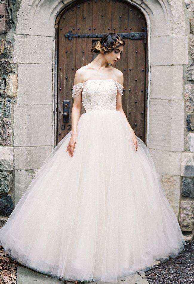 Hochzeit - Sareh Nouri Includes Black And Navy Wedding Dresses For Fall 2015