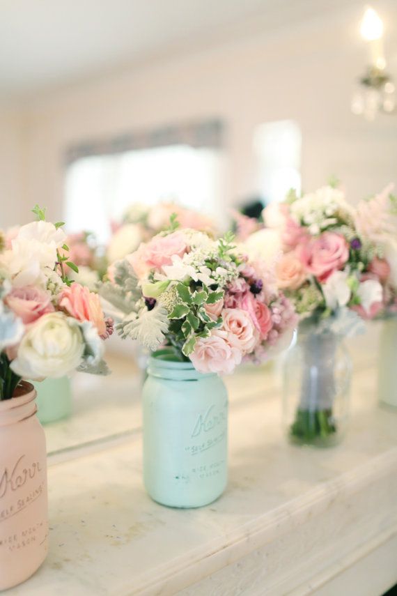 Mariage - As Seen In Smitten Magazine - Mint And Blush SPRING And SUMMER Wedding Decoration - Home Decor - Painted And Distressed Mason Jars / Vases