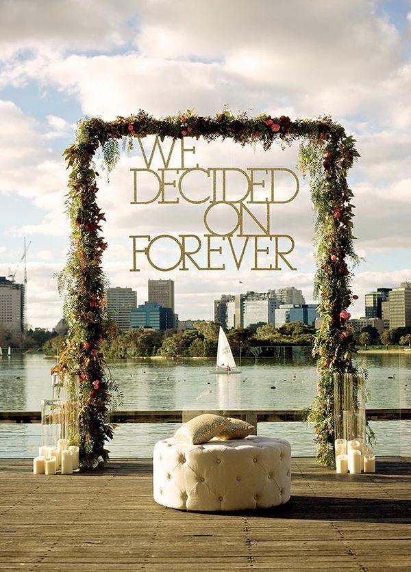 Mariage - Wedding Style Inspiration: 5 Creative Ceremony Backdrops